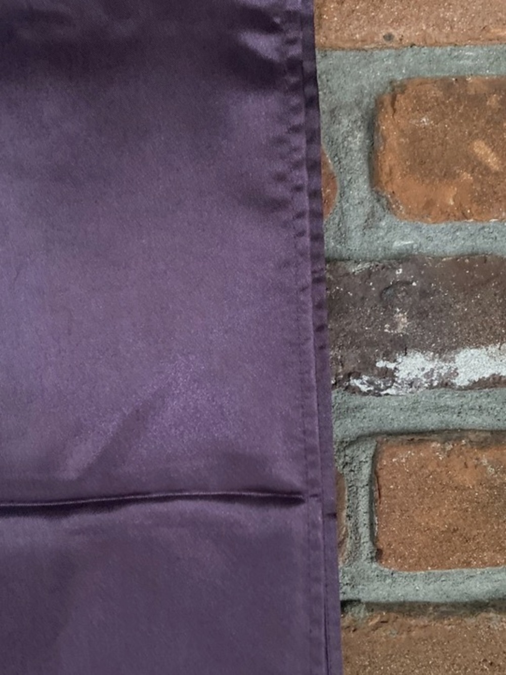 Elegant Purple Table Runner - Satin Finish new - Picture 2 of 3